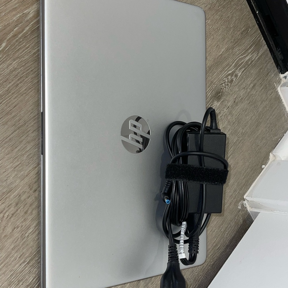 HP 14‑inch Laptop – Ryzen 3 / 4 GB / 128 GB SSD – Windows 11